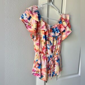 {Andree by Unit} Ruffled Floral Top